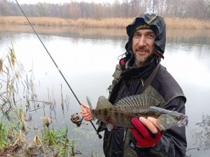 Весенняя рыбалка на судака в условиях высокой воды