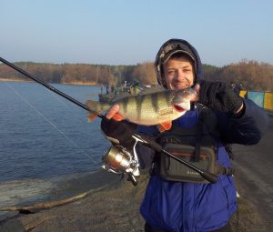рыбалка спиннингом на окуня в весенний период
