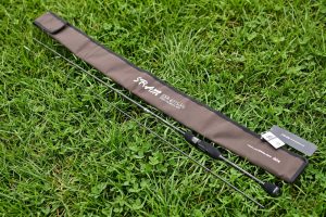 Tict EXR-611 короткий спиннинг для микроджига лодка